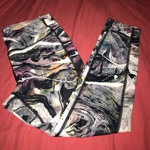 Layer8 Cropped Athletic Legging Size M
